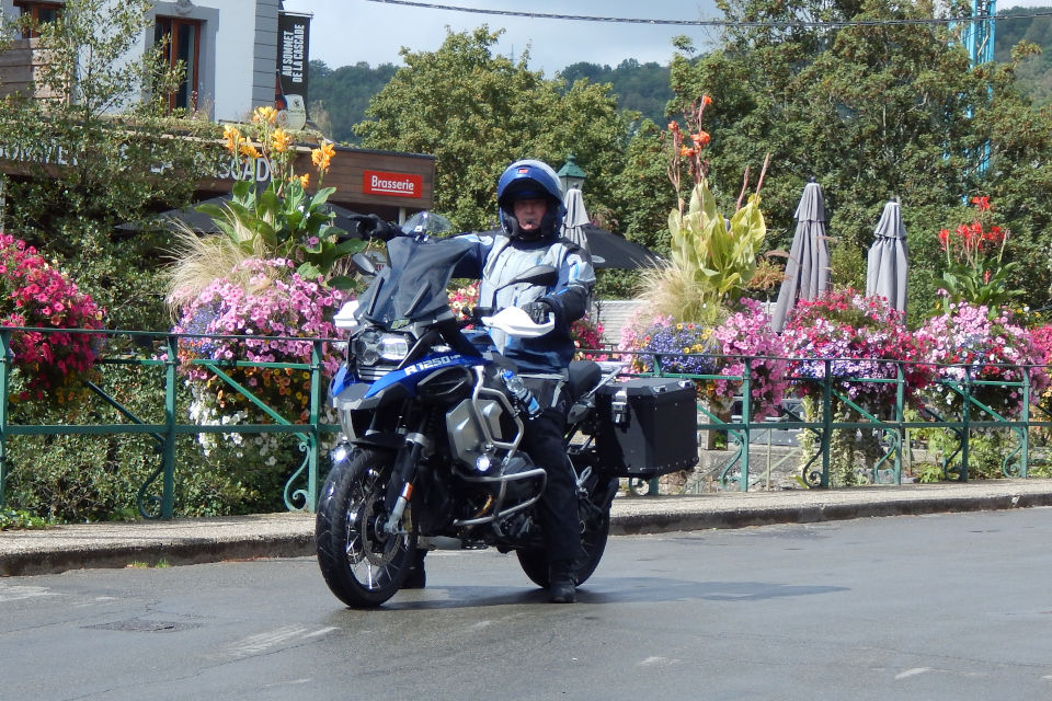 Motorrijbewijspoint Nederland examengarantie AVB en AVD